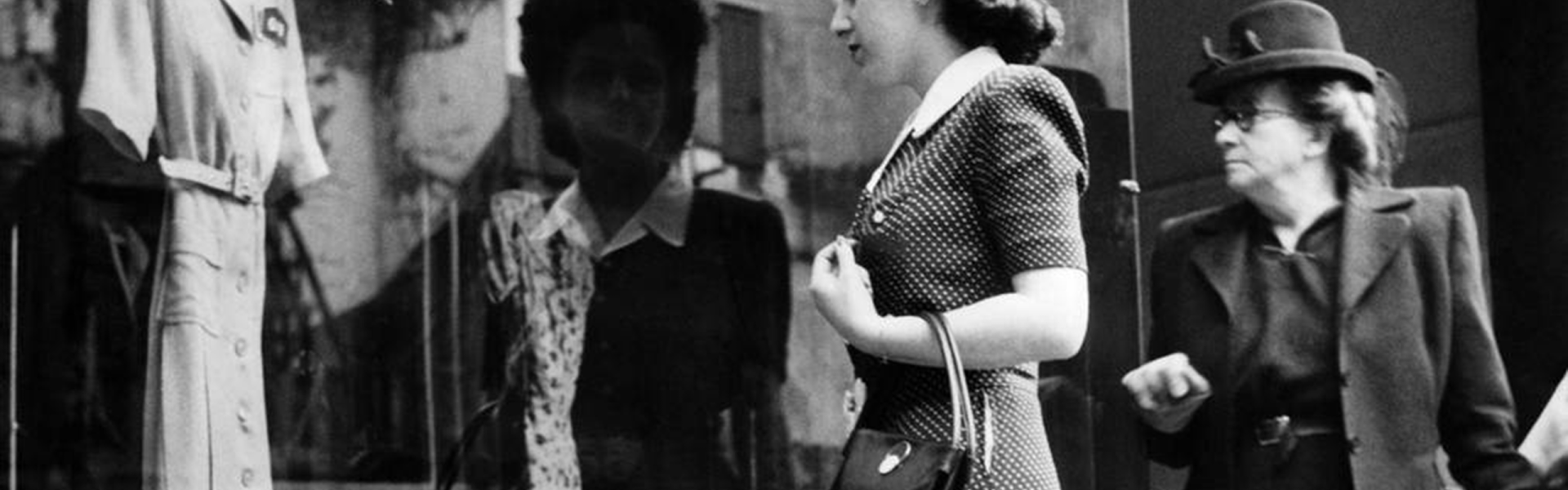 upper class 1940s women's fashion